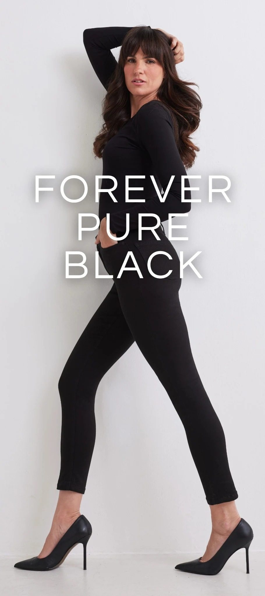 Wonderjeans For Ever Pure Black, tiefschwarze Damenjeans, die nie verblasst