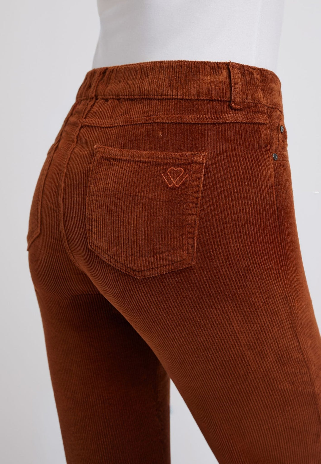 wonderjeans Relaxed Straight Easy Cord Cinnamon